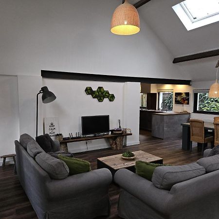 Guesthouse Max Dongen Esterno foto