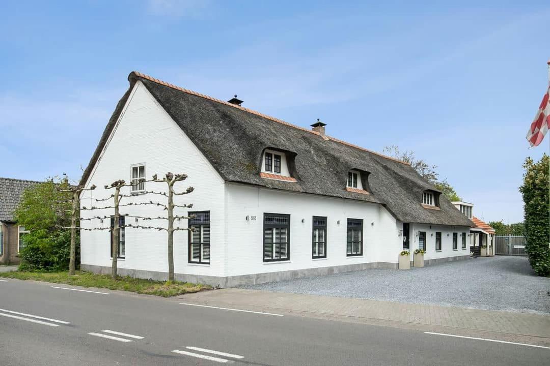Guesthouse Max Dongen Esterno foto