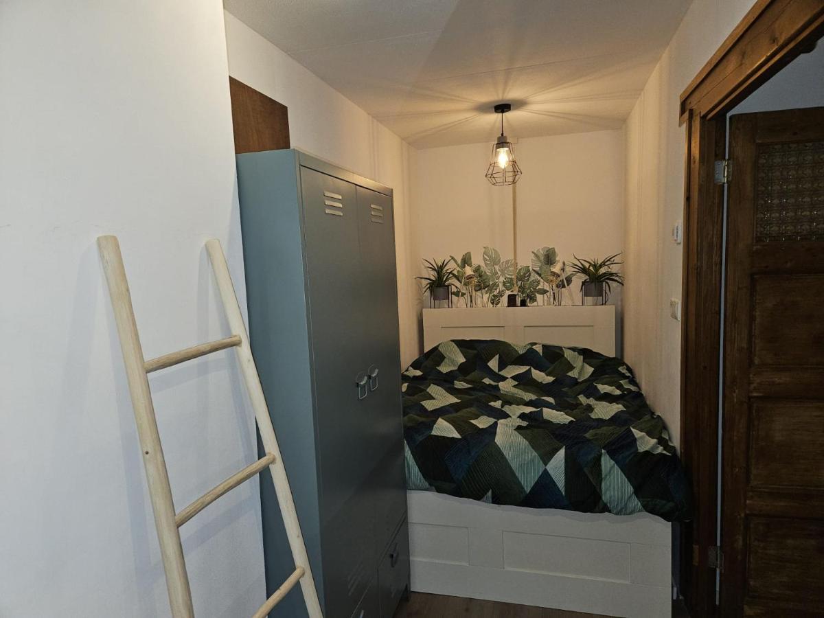 Guesthouse Max Dongen Esterno foto